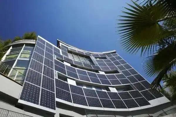 光伏材料对智能建筑环境影响的评估标准是什么