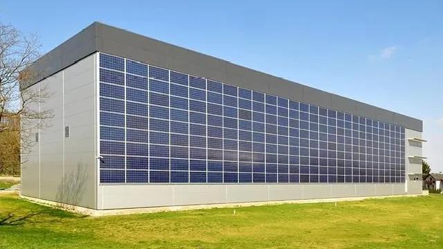 哪些企业采用了光伏材料进行建筑集成