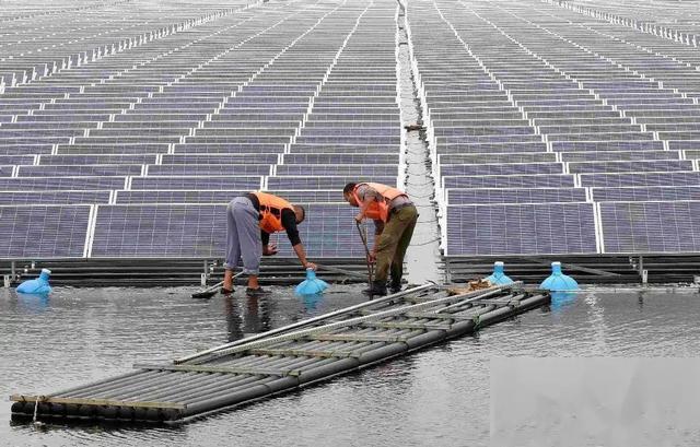 光伏材料中光纤技术如何提高太阳能转换效率